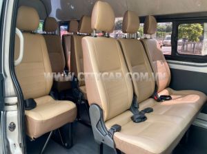 Xe Toyota Hiace 3.0 2018