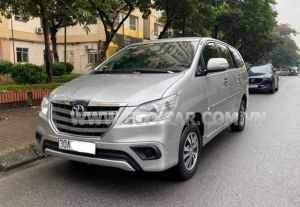 Xe Toyota Innova 2.0E 2015