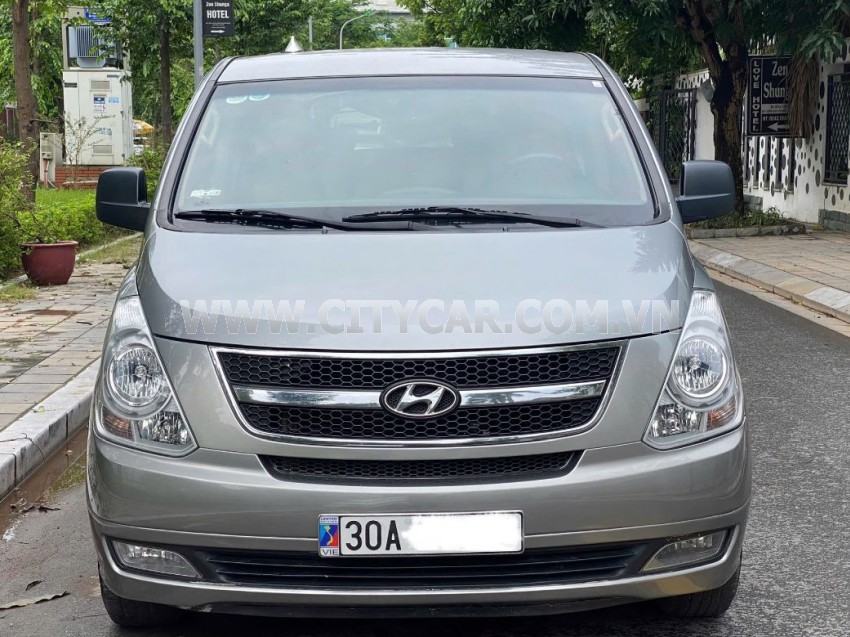 Hyundai Grand Starex 2.5 MT 2013