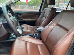 Xe Toyota Fortuner 2.4G 4x2 MT 2017