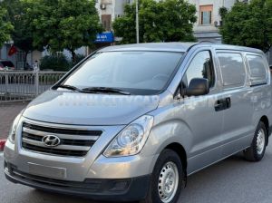 Xe Hyundai Grand Starex Van 2.5 MT 2016