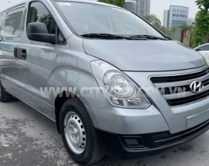 Xe Hyundai Grand Starex Van 2.5 MT 2016