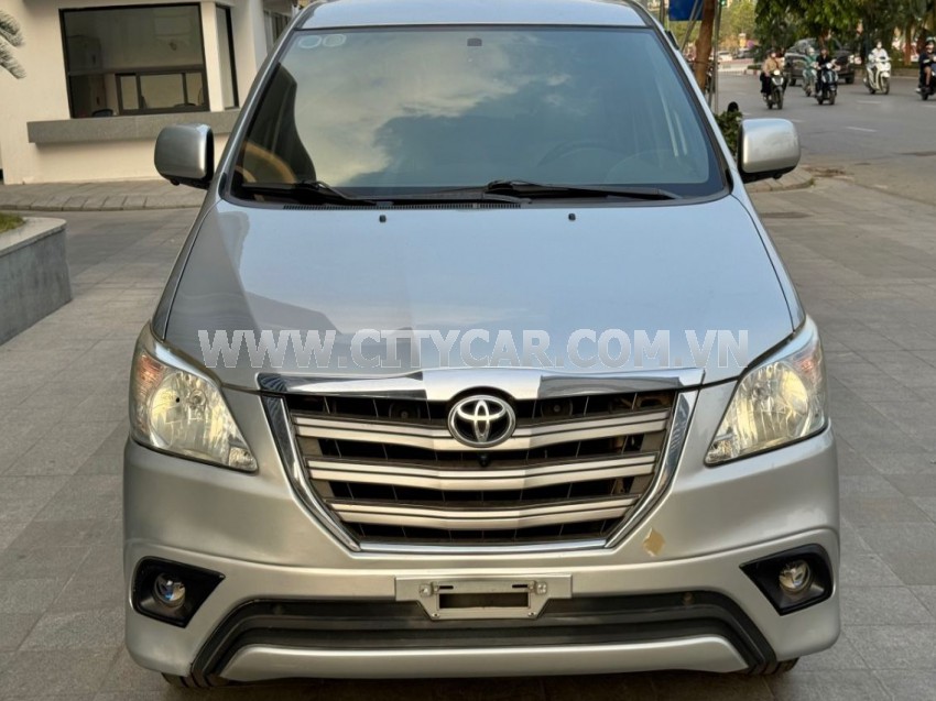 Toyota Innova 2.0G 2014