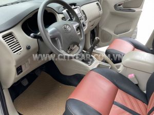 Xe Toyota Innova 2.0E 2015