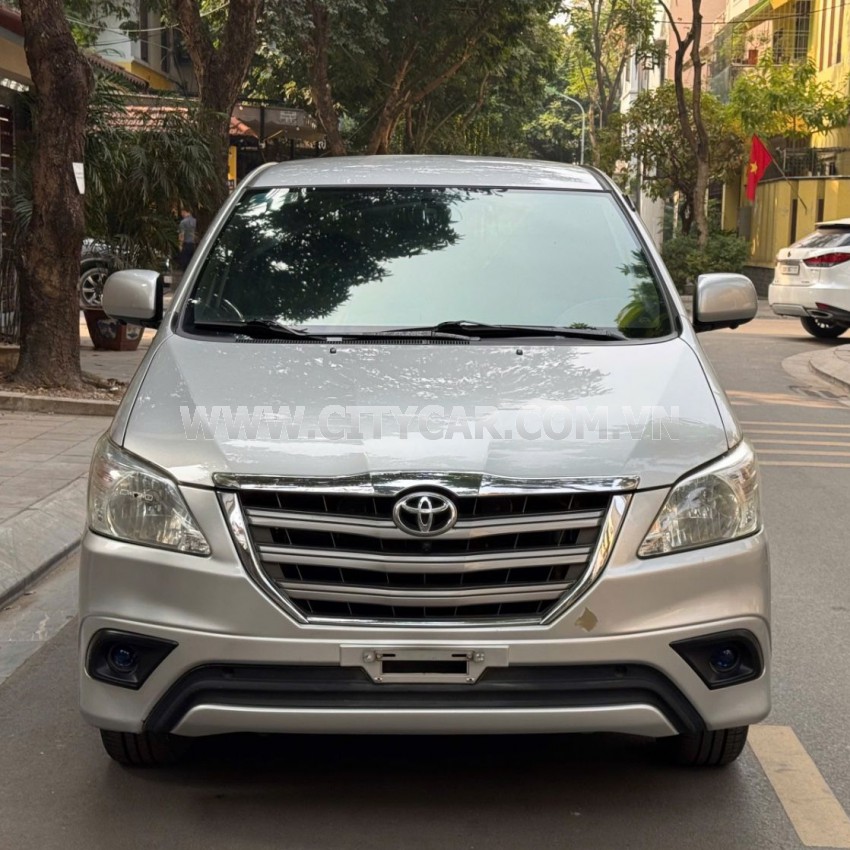 Toyota Innova 2.0G 2014