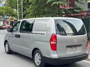 Xe Hyundai Grand Starex Van 2.4 MT 2015
