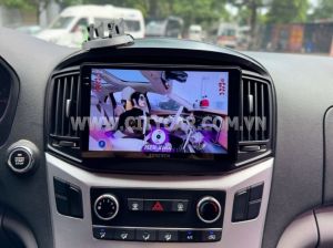 Xe Hyundai Grand Starex Van 2.5 MT 2017