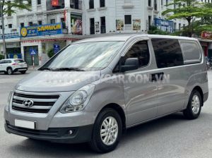 Xe Hyundai Grand Starex Van 2.5 MT 2017