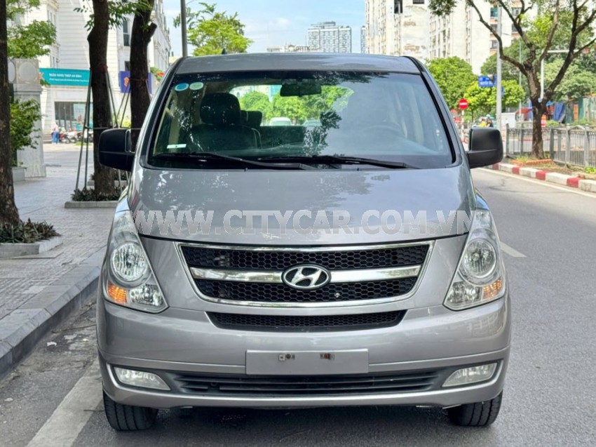 Hyundai Grand Starex 2.5 MT 2014