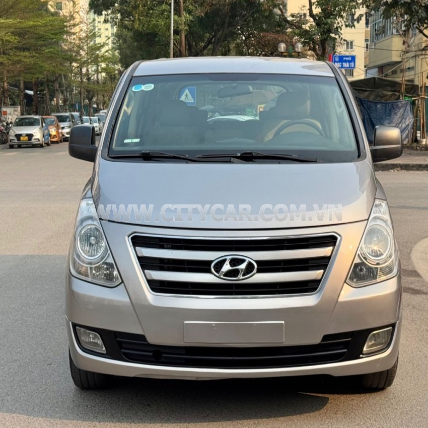 Hyundai Grand Starex 2.5 MT 2017