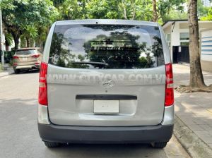 Xe Hyundai Grand Starex Van 2.4 MT 2015