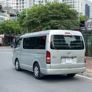 Xe Toyota Hiace van 5 chỗ 2.7L 2008