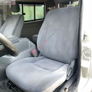 Xe Toyota Hiace van 5 chỗ 2.7L 2008