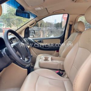 Xe Hyundai Grand Starex 2.5 MT 2012