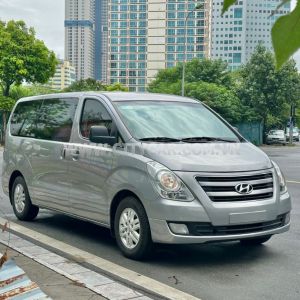 Xe Hyundai Grand Starex 2.5 MT 2017