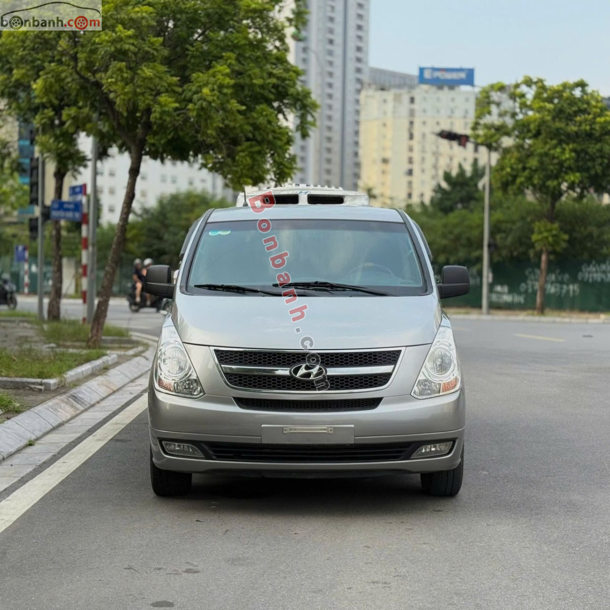 Hyundai Grand Starex Van 2.5 AT 2010