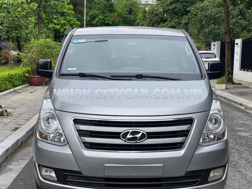 Hyundai Grand Starex 2.4 AT 2016