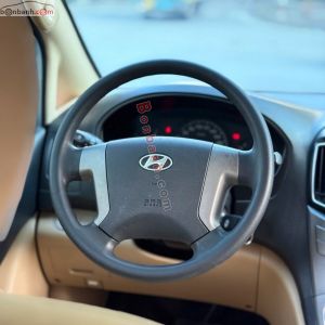 Xe Hyundai Grand Starex 2.4 AT 2016