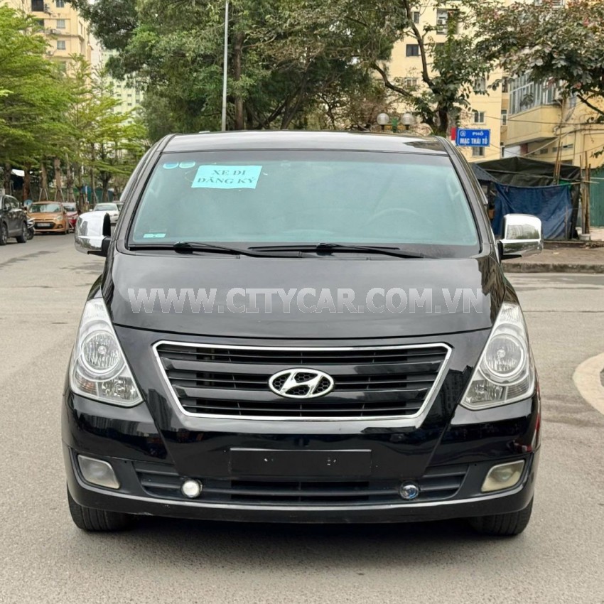 Hyundai Grand Starex 2.5 MT 2016