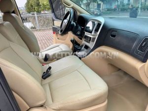 Xe Hyundai Grand Starex 2.5 MT 2016
