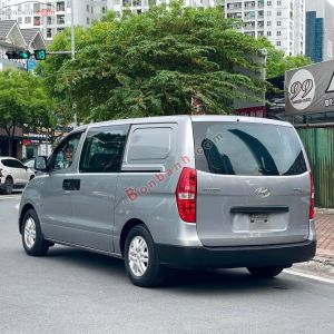 Xe Hyundai Grand Starex Van 2.4 MT 2016