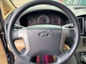 Xe Hyundai Grand Starex 2.5 MT 2016
