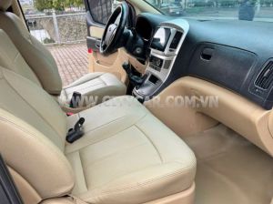 Xe Hyundai Grand Starex 2.5 MT 2016
