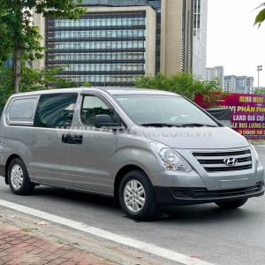 Xe Hyundai Grand Starex Van 2.4 MT 2016