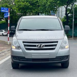 Xe Hyundai Grand Starex Van 2.4 MT 2016