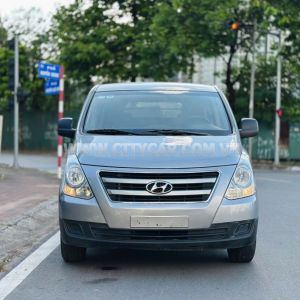Xe Hyundai Grand Starex Van 2.4 MT 2016