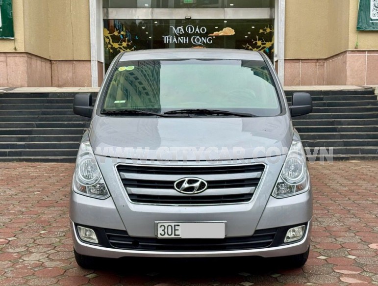 Hyundai Grand Starex 2.5 MT 2016