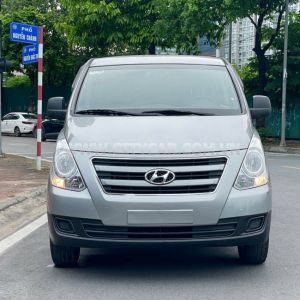 Xe Hyundai Grand Starex Van 2.4 MT 2016