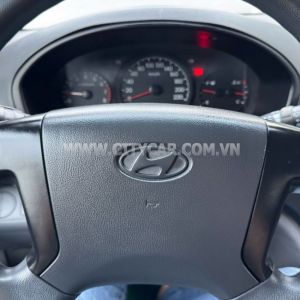 Xe Hyundai Grand Starex Van 2.4 MT 2016