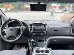Xe Hyundai Grand Starex Van 2.4 MT 2016