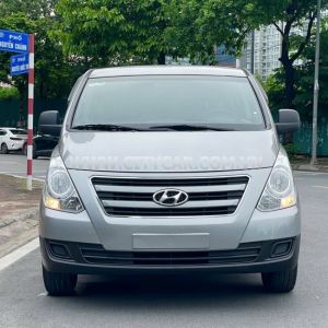 Xe Hyundai Grand Starex Van 2.4 MT 2016
