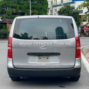 Xe Hyundai Grand Starex Van 2.4 MT 2016