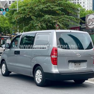 Xe Hyundai Grand Starex Van 2.4 MT 2016