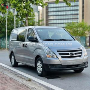 Xe Hyundai Grand Starex Van 2.4 MT 2016