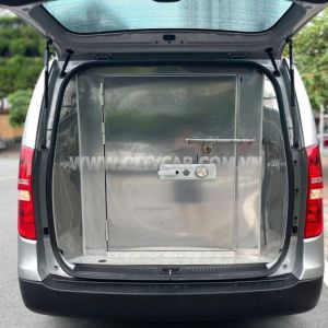 Xe Hyundai Grand Starex Van 2.4 MT 2016