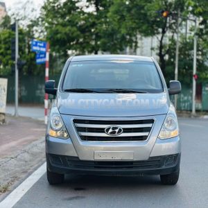 Xe Hyundai Grand Starex Van 2.4 MT 2016