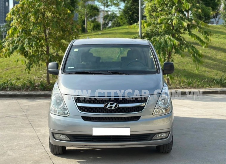 Hyundai Grand Starex 2.4 MT 2014